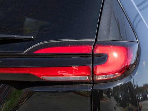 New 2026 Chrysler Pacifica Select image 6