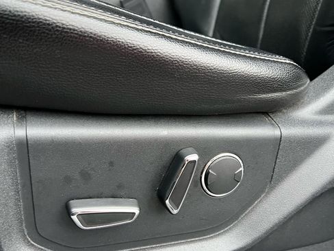 Used 2018 Ford F150 Lariat w/ Equipment Group 502A Luxury image 20