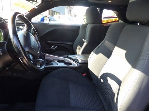 Used 2022 Dodge Challenger GT AWD/4WD image 8