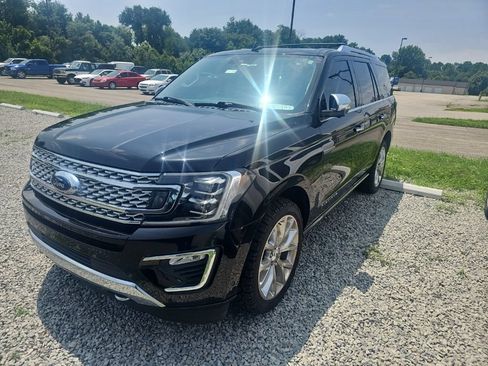 Used 2018 Ford Expedition Platinum AWD/4WD image 4