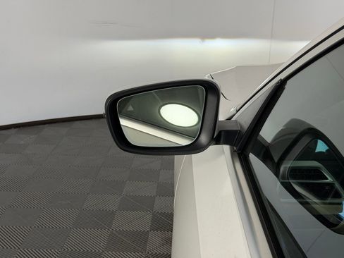 Used 2026 BMW 330i Sedan w/ Convenience Package RWD image 18