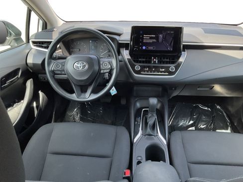 Used 2025 Toyota Corolla LE FWD image 13