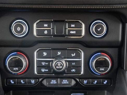 Used 2022 Chevrolet Tahoe High Country image 20