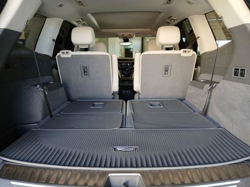 Used 2021 Cadillac XT6 Premium Luxury image 16