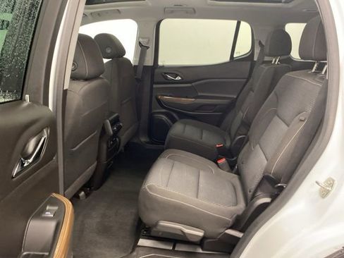 Certified 2023 GMC Acadia SLE w/ Driver Convenience Package image 21