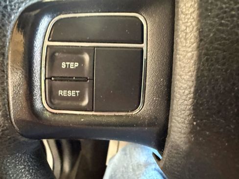 Used 2017 Dodge Grand Caravan SE image 20