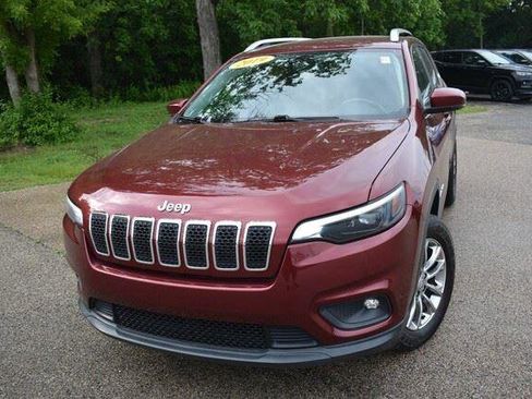 Used 2019 Jeep Cherokee Latitude Plus AWD/4WD image 12