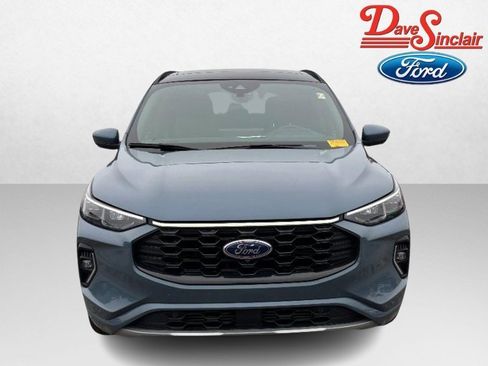 Used 2023 Ford Escape ST-Line Elite w/ Premium Technology Package image 2