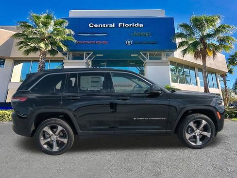 New 2026 Jeep Grand Cherokee Limited RWD image 3