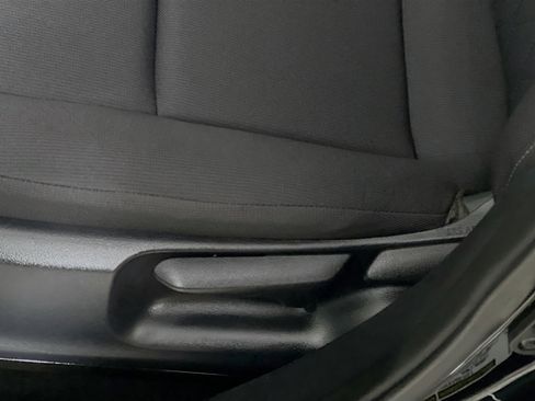 Used 2025 Toyota Corolla LE FWD image 16