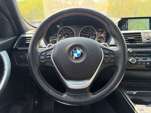 Used 2016 BMW 328i xDrive Sedan AWD/4WD image 11