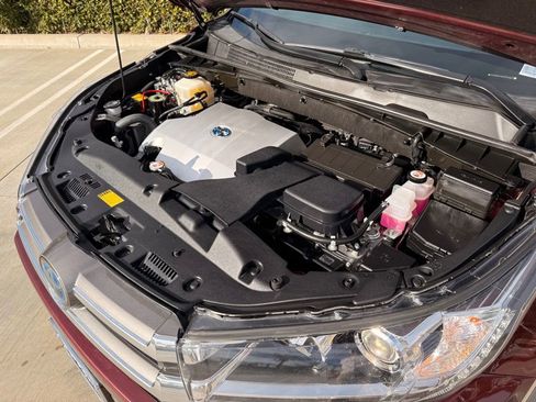 Used 2019 Toyota Highlander Limited Platinum image 5