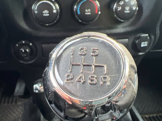 Used 2014 Jeep Wrangler Unlimited Sport w/ Quick Order Package 23S AWD/4WD image 18