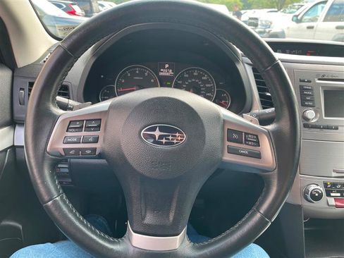 Used 2014 Subaru Legacy 2.5i Premium AWD/4WD image 22