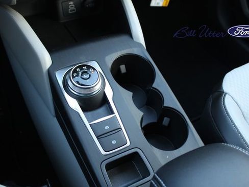 New 2025 Ford Escape SE image 12