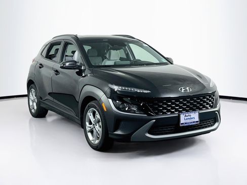Used 2023 Hyundai Kona SEL w/ Convenience Package image 3