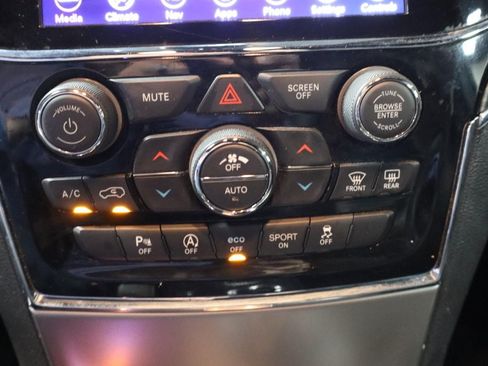 Used 2020 Jeep Grand Cherokee Limited AWD/4WD image 18