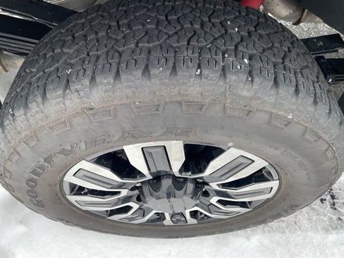 Used 2025 GMC Sierra 2500 Denali Ultimate w/ Max Trailering Package image 35