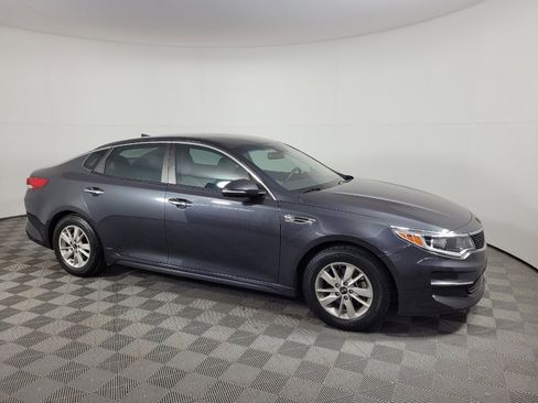 Used 2017 Kia Optima LX FWD image 11