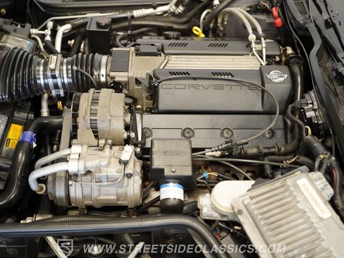 Used 1995 Chevrolet Corvette Convertible RWD image 4