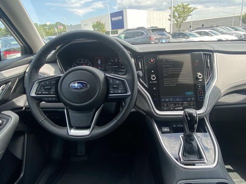 Used 2025 Subaru Outback Premium w/ Popular Package #1 image 4