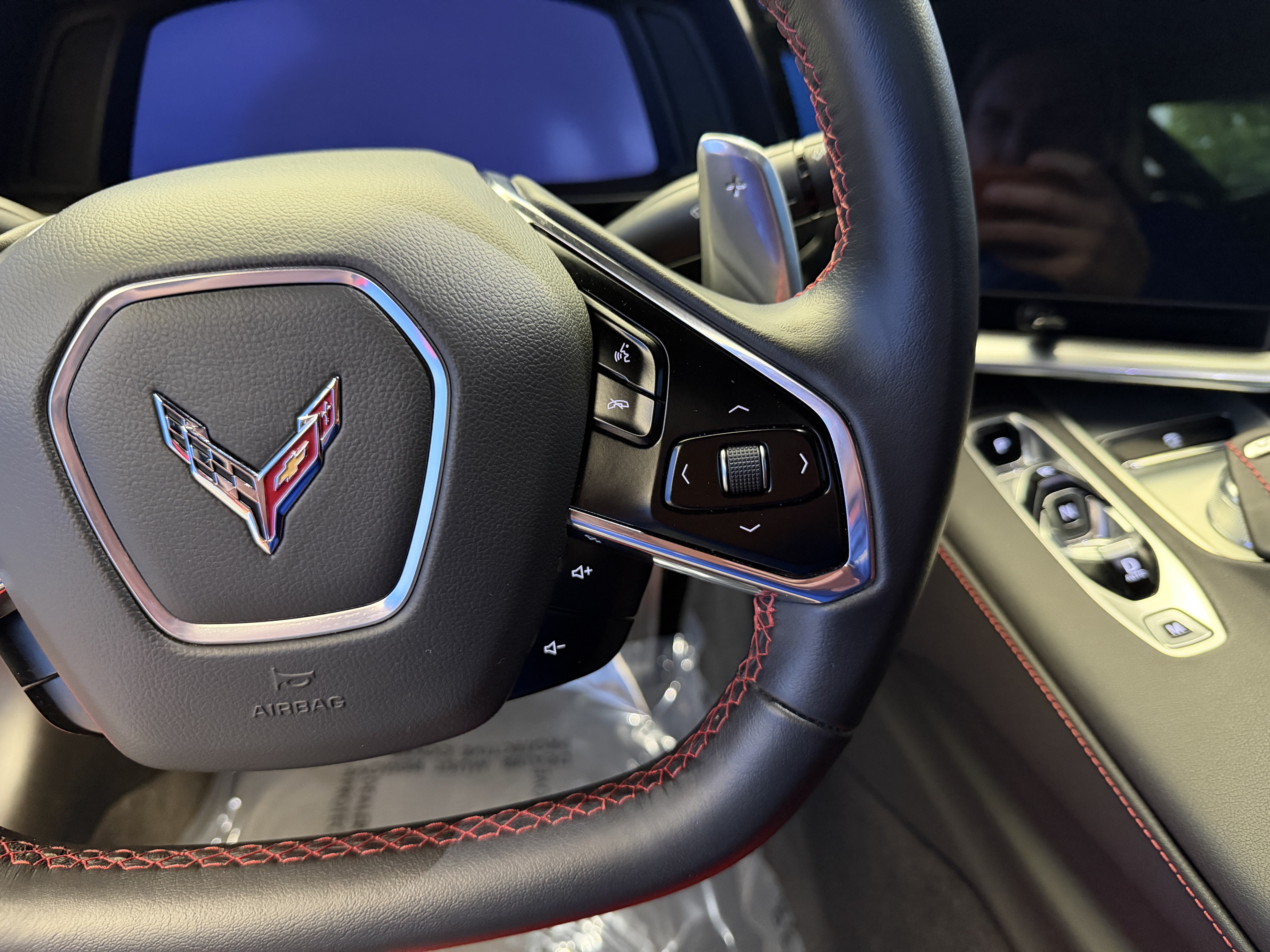 Used 2022 Chevrolet Corvette Stingray Coupe w/ Z51 Performance Package RWD image 17