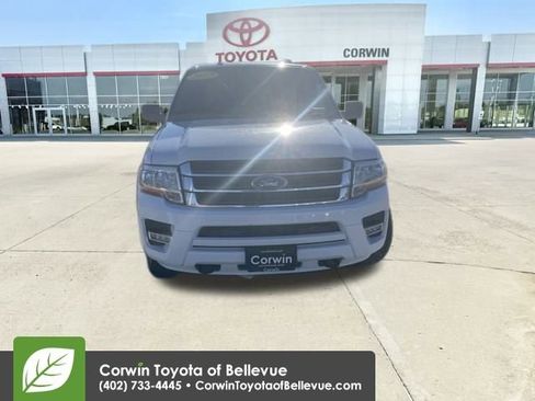 Used 2017 Ford Expedition EL XLT w/ Equipment Group 202A image 8