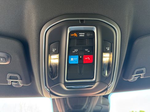 Used 2025 Dodge Charger R/T w/ Quick Order Package 25M R/T image 25