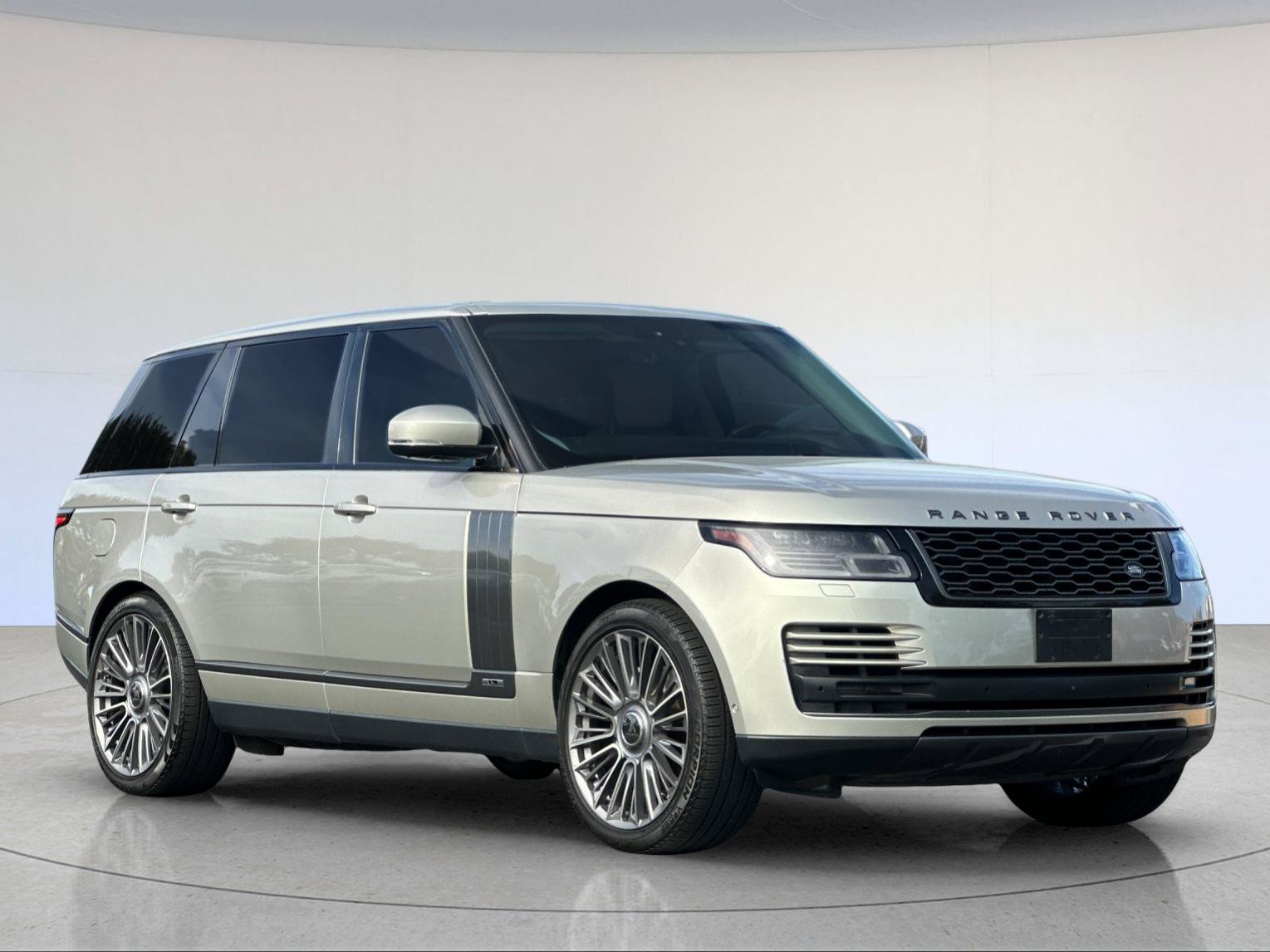 Used 2021 Land Rover Range Rover P525 Westminster Edition LWB AWD/4WD image 8