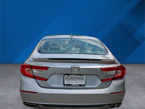 Used 2018 Honda Accord Touring image 8