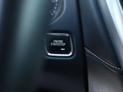 Used 2023 GMC Acadia SLT image 9