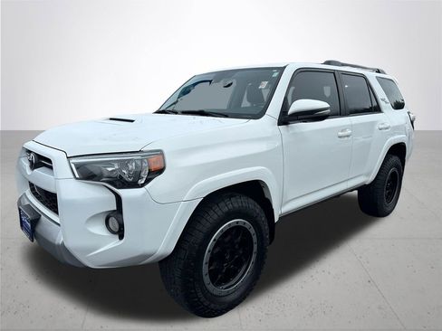 Used 2020 Toyota 4Runner TRD Off-Road Premium w/ Moonroof Package image 2
