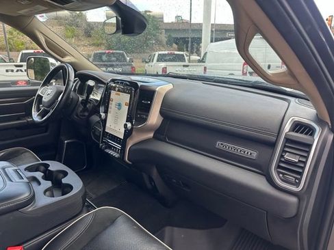Used 2022 RAM 2500 Laramie w/ Cold Weather Group AWD/4WD image 17