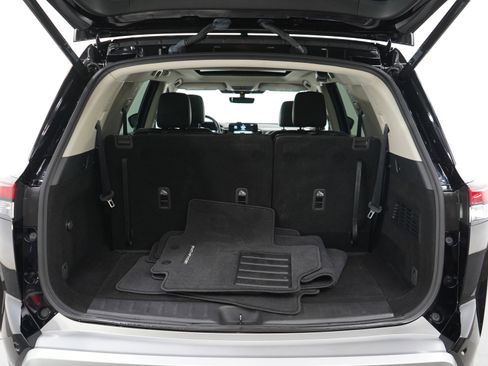 Used 2023 Nissan Pathfinder Platinum image 19