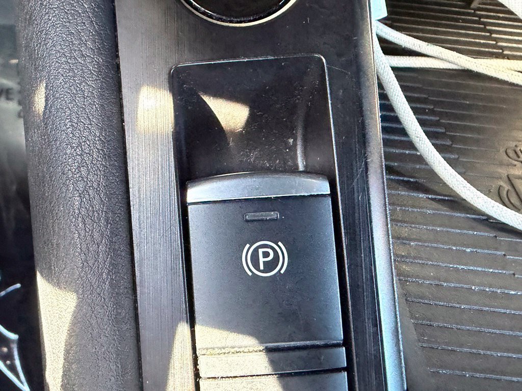 Used 2025 Nissan Kicks SV FWD image 30