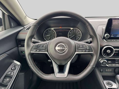 Certified 2025 Nissan Sentra SR image 14