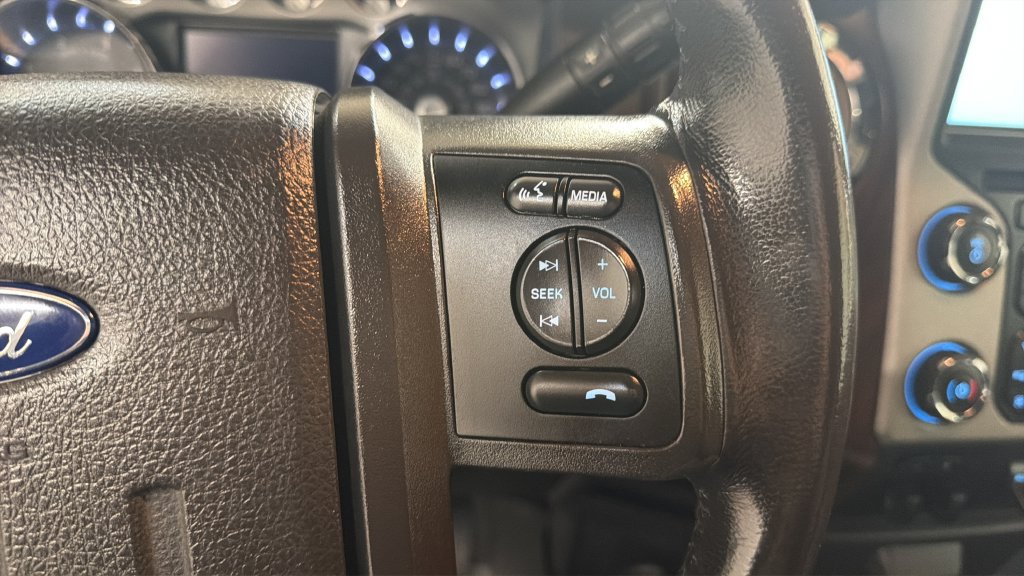 Used 2016 Ford F250 Lariat w/ Lariat Ultimate Package AWD/4WD image 18