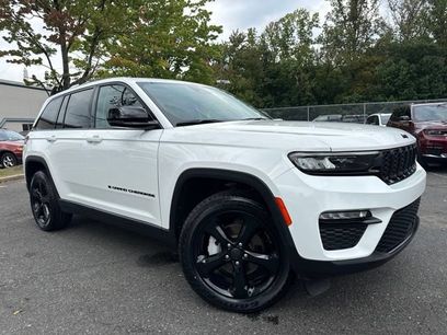 Used 2023 Jeep Grand Cherokee Limited w/ Black Appearance Package