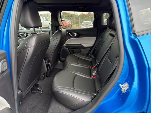 New 2026 Jeep Compass Limited image 22