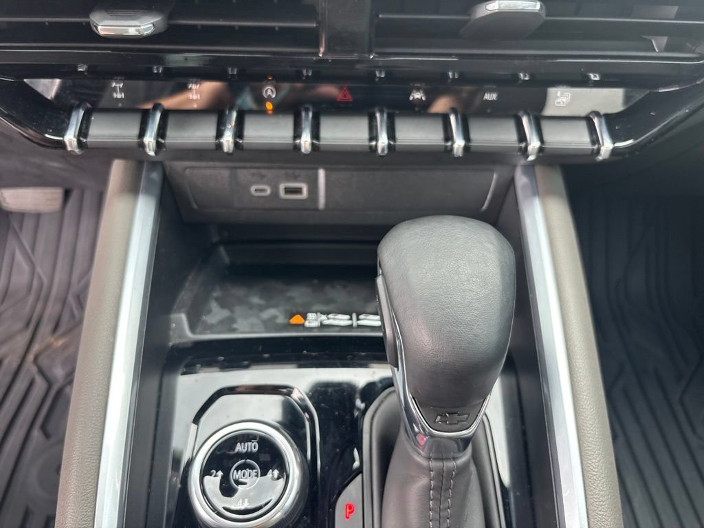 Used 2025 Chevrolet Colorado ZR2 AWD/4WD image 19