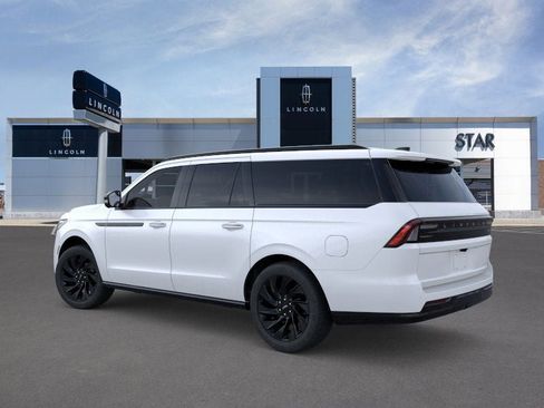 New 2025 Lincoln Navigator L Reserve w/ Jet Appearance Package image 4