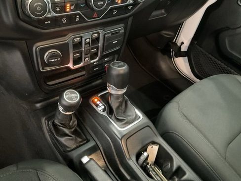 Used 2019 Jeep Wrangler Unlimited Sport image 11