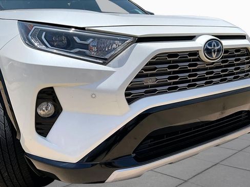 Used 2021 Toyota RAV4 XSE AWD/4WD image 29
