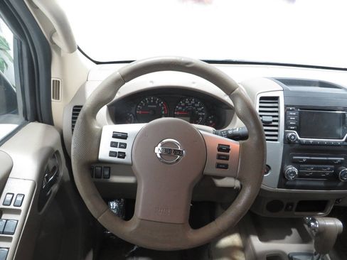 Used 2017 Nissan Frontier SV RWD image 11