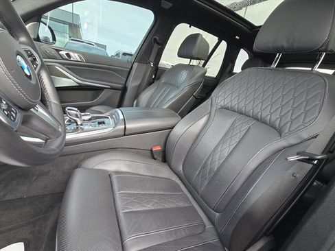 Used 2021 BMW X5 M50i w/ Executive Package image 19