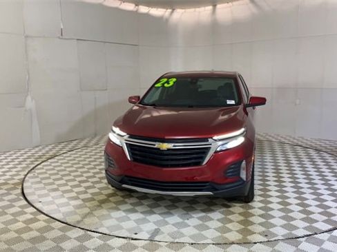 Used 2023 Chevrolet Equinox LT image 3