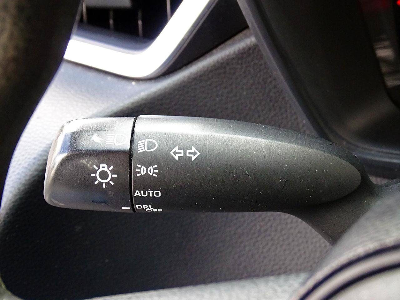 Used 2021 Toyota Corolla LE w/ LE Convenience Package FWD image 27