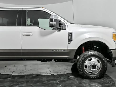 Used 2017 Ford F350 King Ranch w/ FX4 Off-Road Package image 11