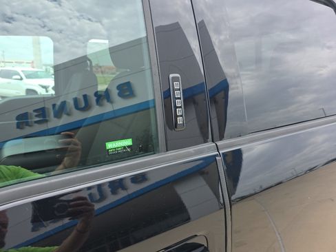 Used 2018 Ford F150 XLT w/ Equipment Group 302A Luxury AWD/4WD image 7