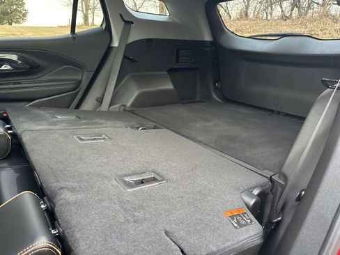 Used 2024 GMC Terrain AT4 w/ Infotainment Package II image 51